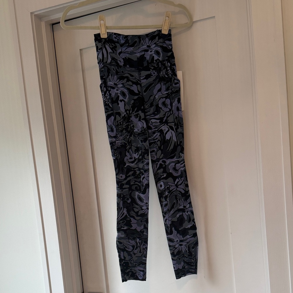 NWT Lululemon Fast and Free HR Tight 25” Pockets